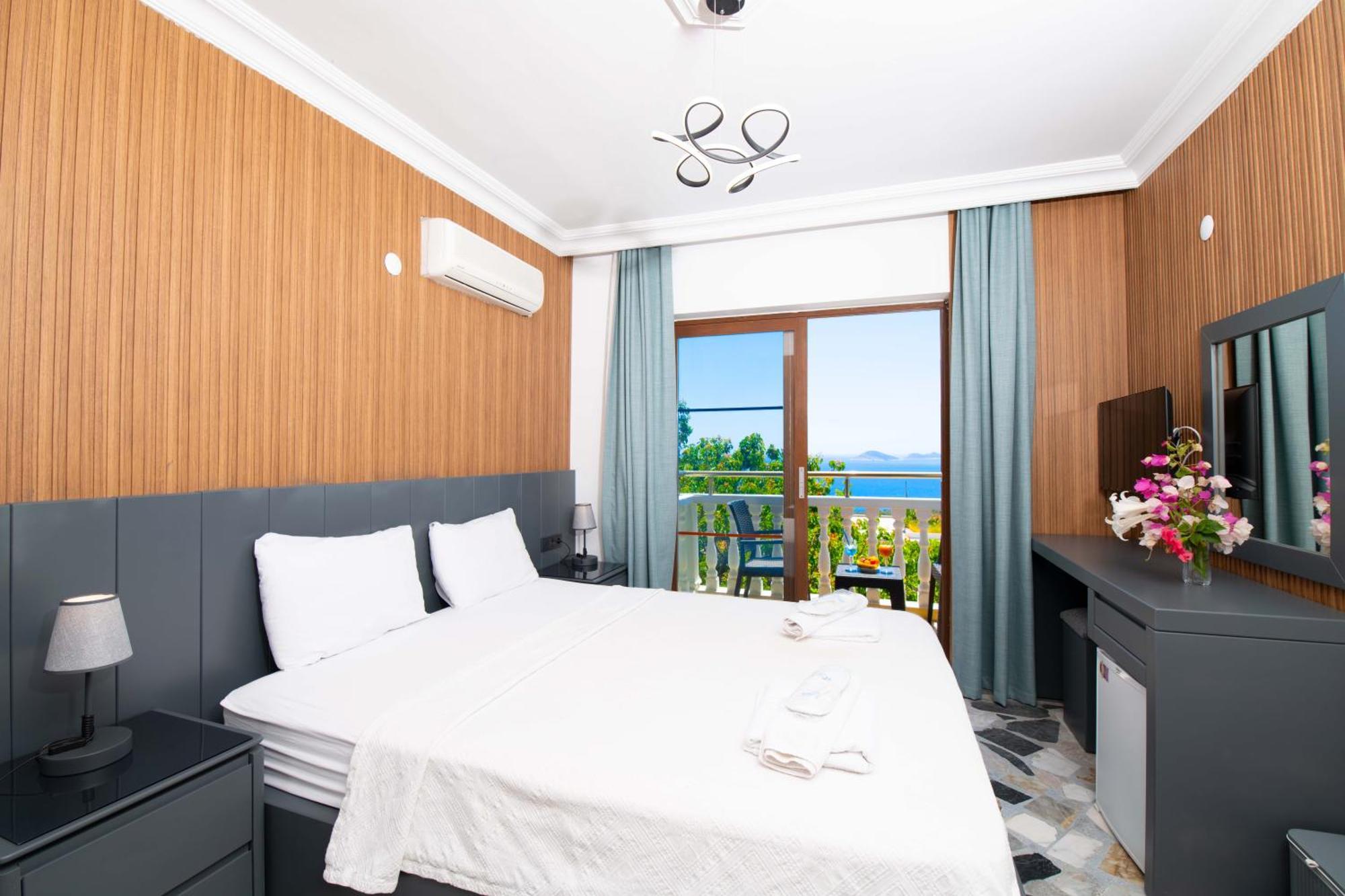 Kelebek Hotel Kalkan Buitenkant foto